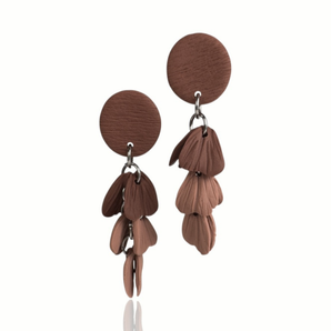 Ombre Bloom Ohrringe â Bewegliche BlĂŒtenblĂ€tter in Mocha Mousse