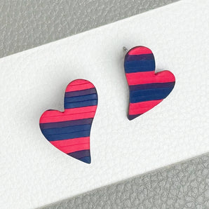 Herz-Ohrstecker in Bisexuellen-Pride-Farben – Ausdruck von Toleranz, Liebe und Stolz für alle Gelegenheiten!