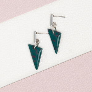 Memphis Design Ohrring mit Kunstharz Finish inspiriert von den 80s auffälliger Ohrschmuck für Party Festival oder als Geschenkidee