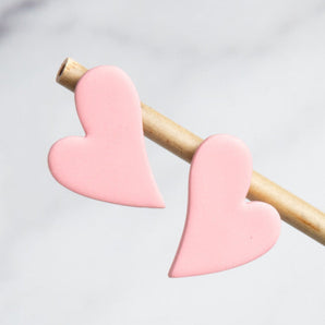 Zarte rosa Herz-Ohrstecker, ideal für Valentinstag, Hochzeit, Verlobung, Geschenk für Frauen, Frühling und romantische Streetwear-Looks