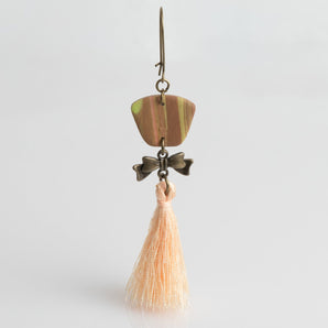 Verspielte Retro-Ohrringe mit Schleife & Quaste – Perfekter Ohrschmuck für Sommer, Festivals & Boho-Looks