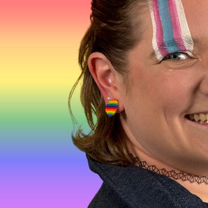 Farbenfrohe Regenbogen-Ohrstecker – das perfekte Accessoire für Pride, CSD, Paraden und als symbolischer Schmuck für Männer und Frauen